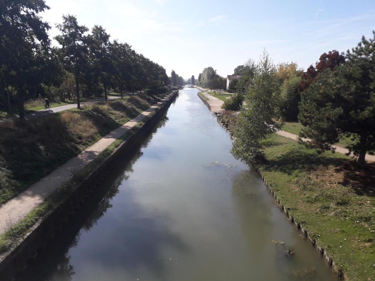 Aulnay Cocoon Apartment Bagian luar foto